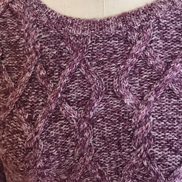 Tommy Hilfiger Sweater❤️🌷❤️🌷 - Picture 4 of 6